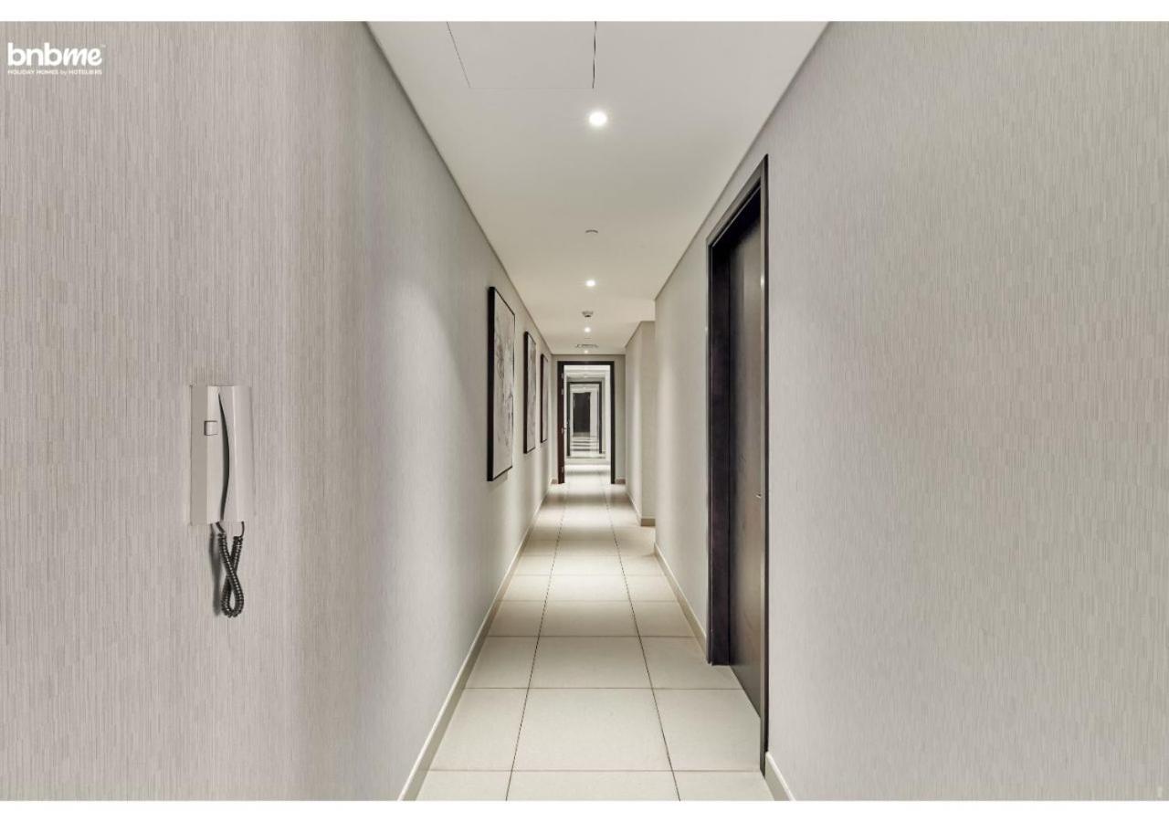 Bnbme - Boulevard Heights Apartment Dubai Bagian luar foto