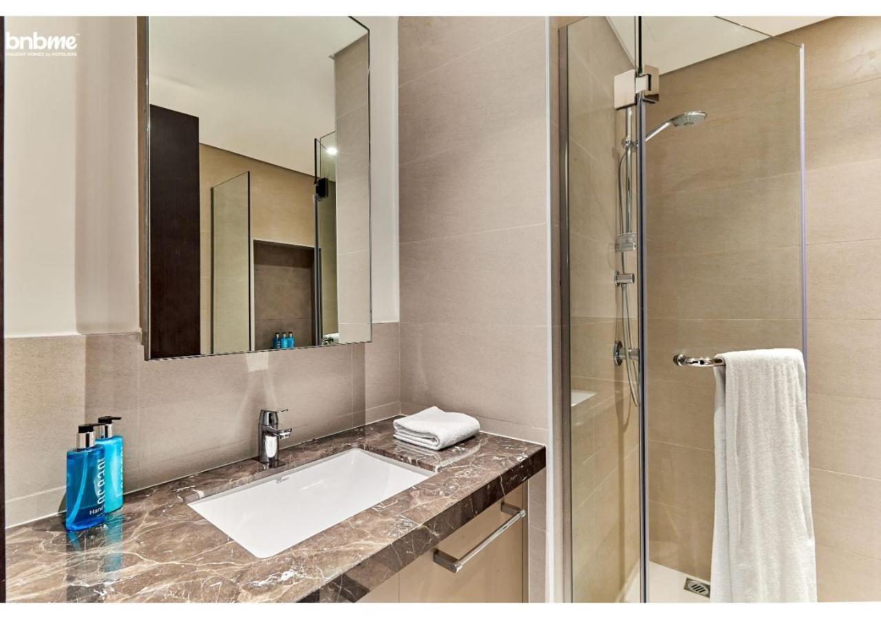 Bnbme - Boulevard Heights Apartment Dubai Bagian luar foto