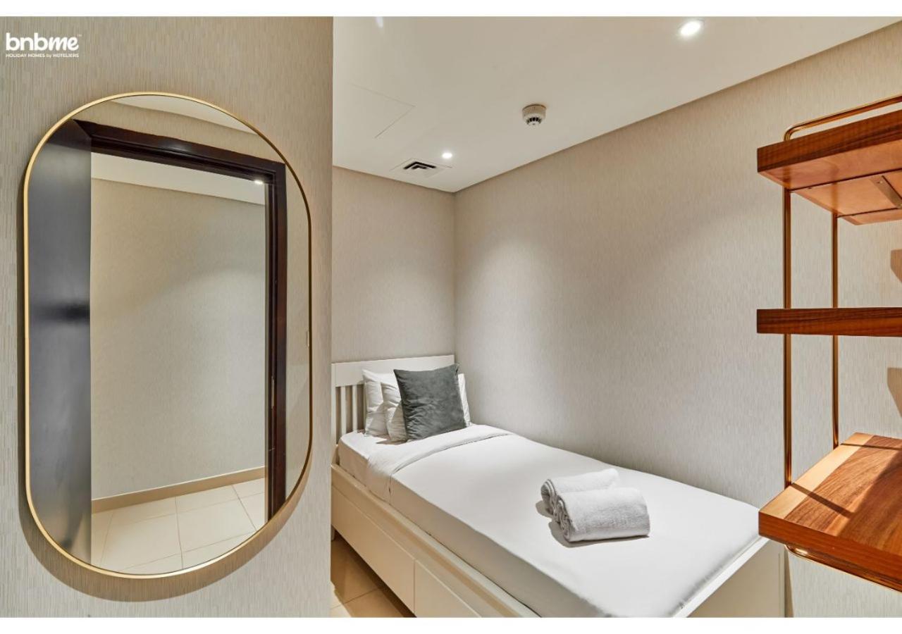 Bnbme - Boulevard Heights Apartment Dubai Bagian luar foto
