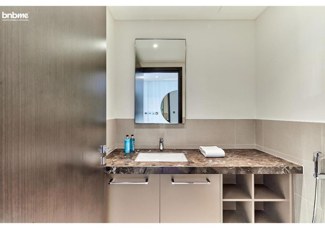 Bnbme - Boulevard Heights Apartment Dubai Bagian luar foto