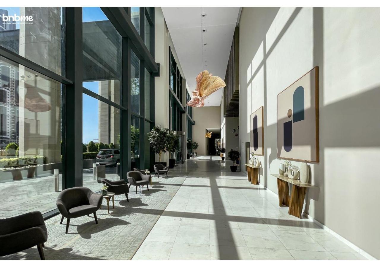Bnbme - Boulevard Heights Apartment Dubai Bagian luar foto