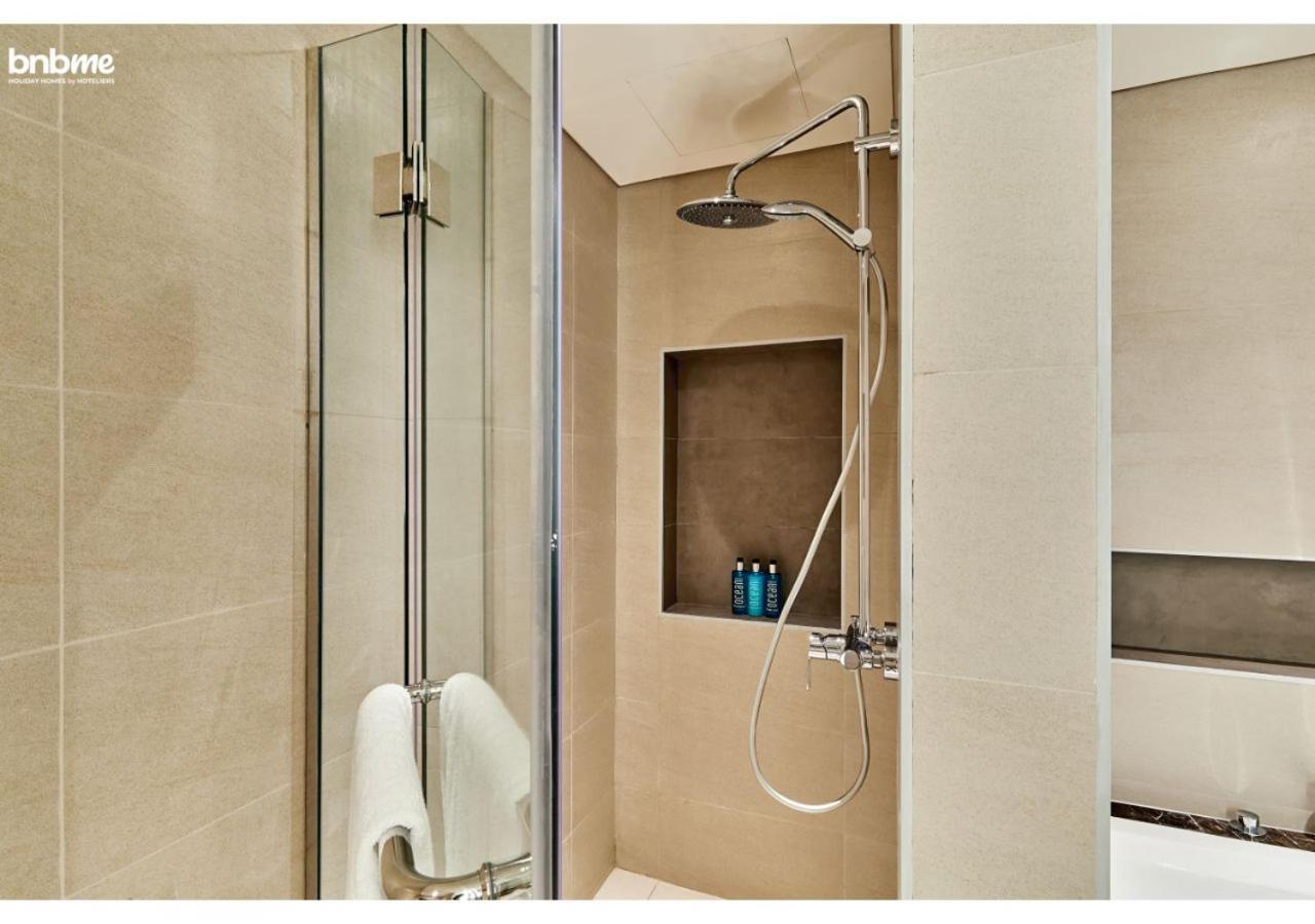 Bnbme - Boulevard Heights Apartment Dubai Bagian luar foto