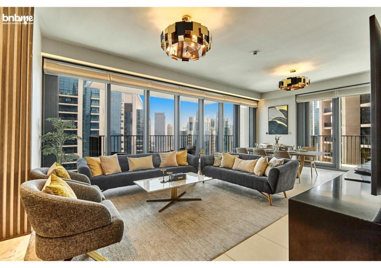 Bnbme - Boulevard Heights Apartment Dubai Bagian luar foto